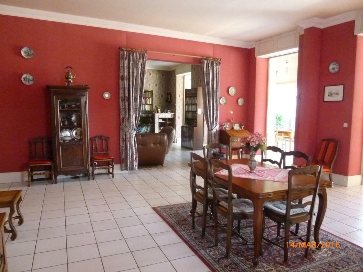 Clos Muneau Aiguillon Buitenkant foto